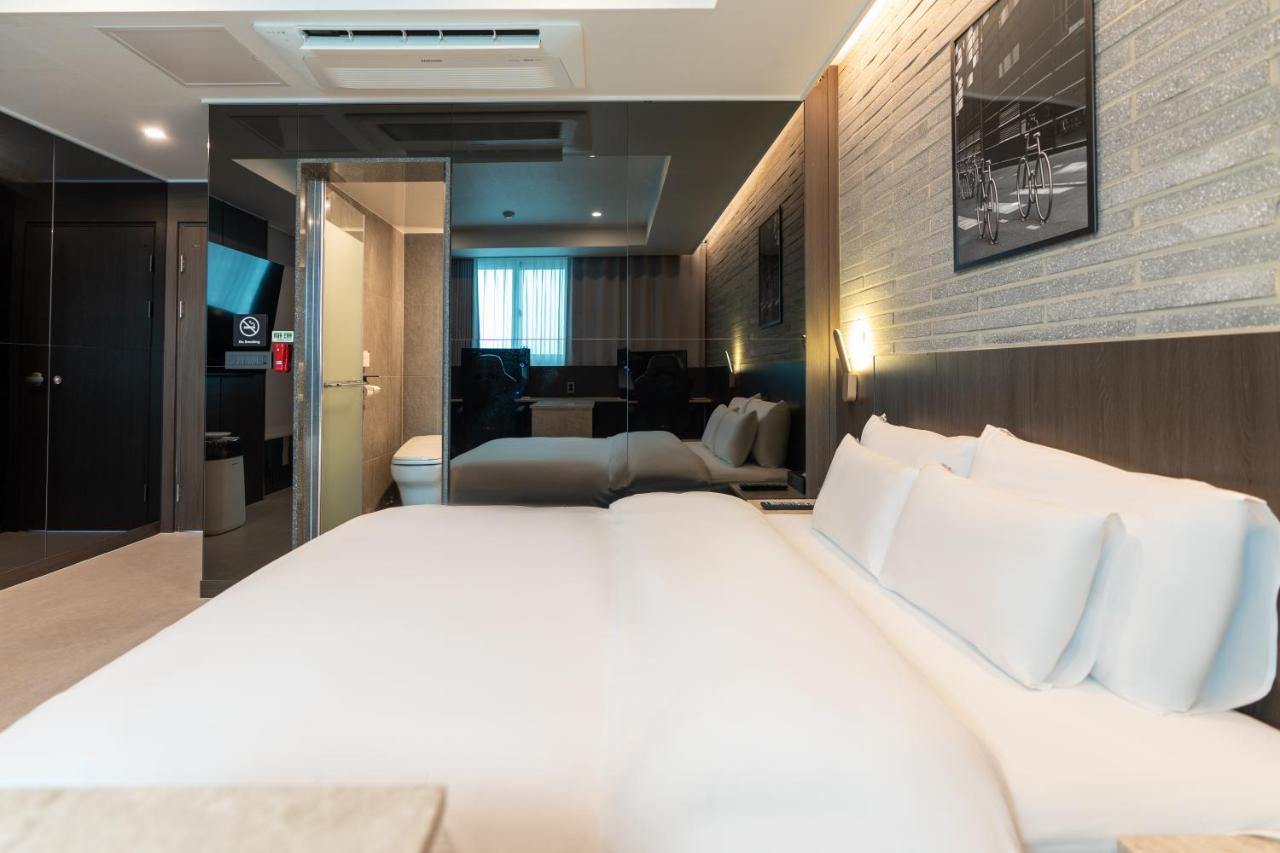 Jecheon Hound Hotel Csecshon Kültér fotó