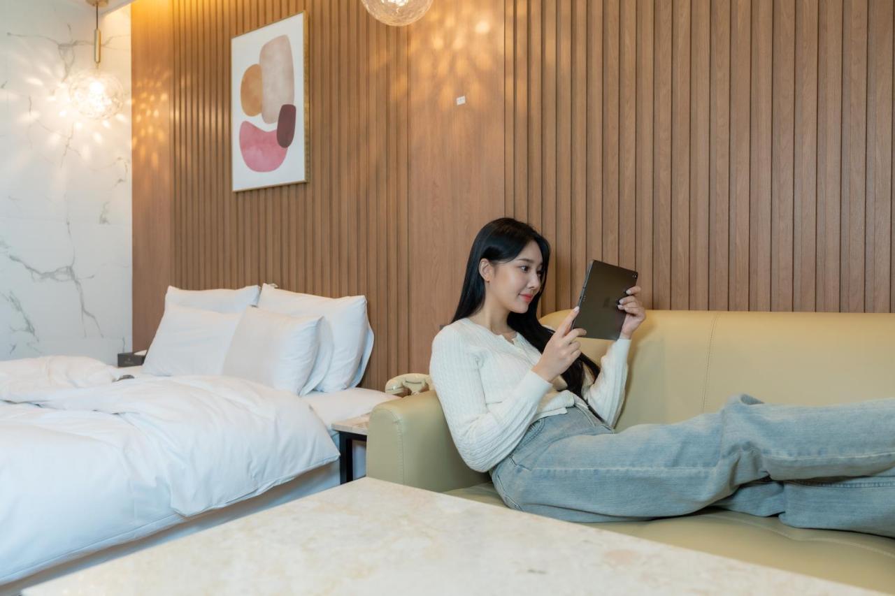 Jecheon Hound Hotel Csecshon Kültér fotó