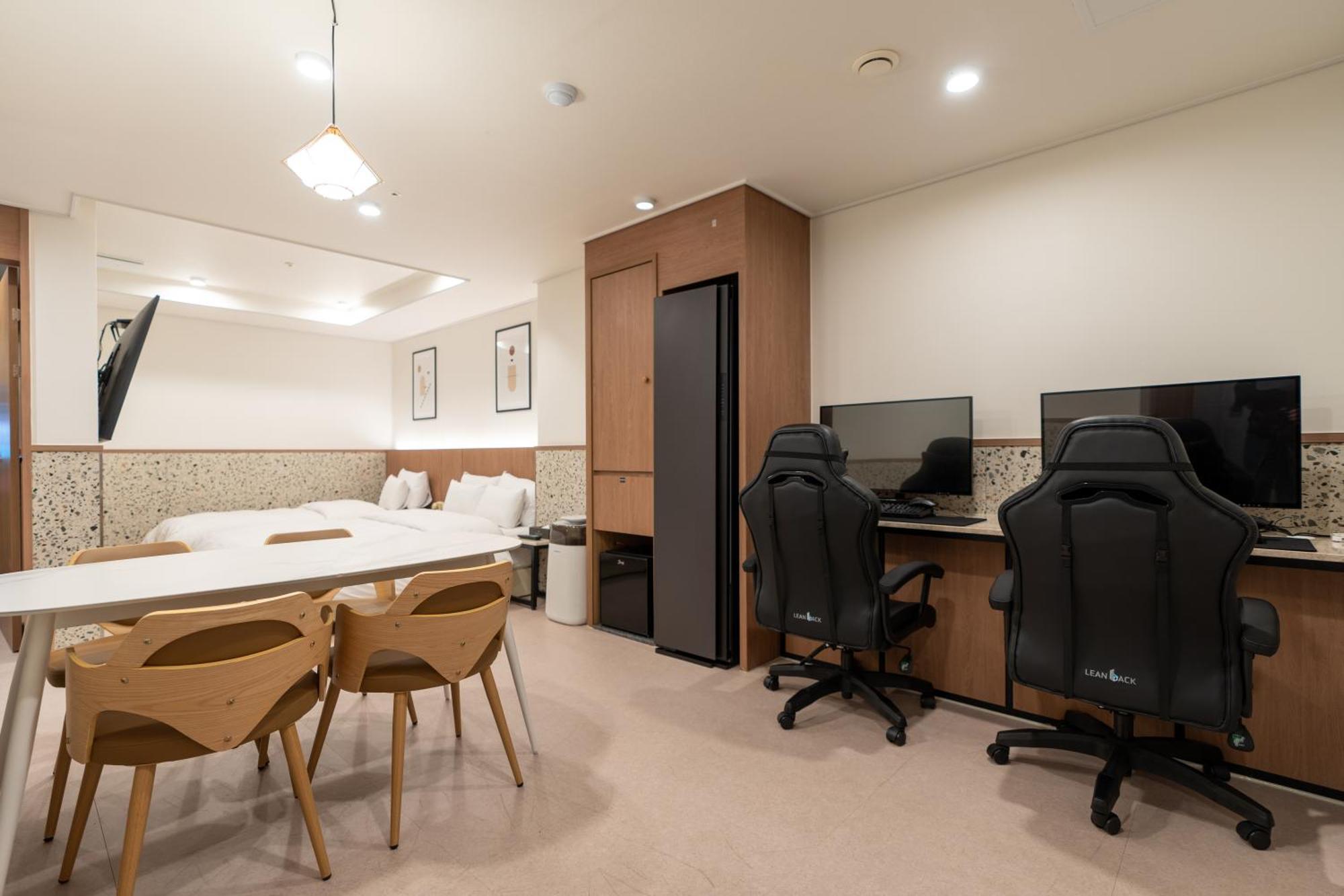 Jecheon Hound Hotel Csecshon Kültér fotó